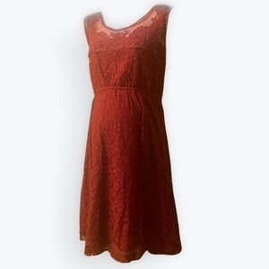 Elegant Lace Sleeveless Maternity Dress